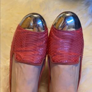 Sam Edelman closed toe flats